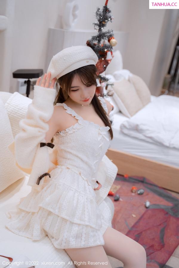 婠婠么  [XiuRen]高清写真图 2022.12.21 No.6025 婠婠么 丝袜美腿第24张图片
